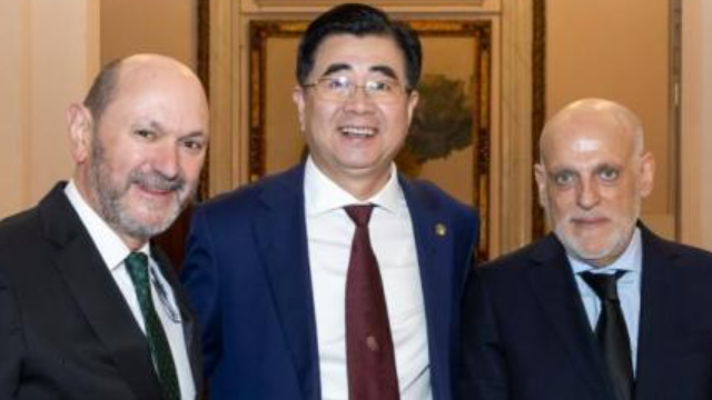 爱游戏体育官方入口-西甲主席：中国男足未来有望跻身世界前10 当前问题是青训体系竞争不足
